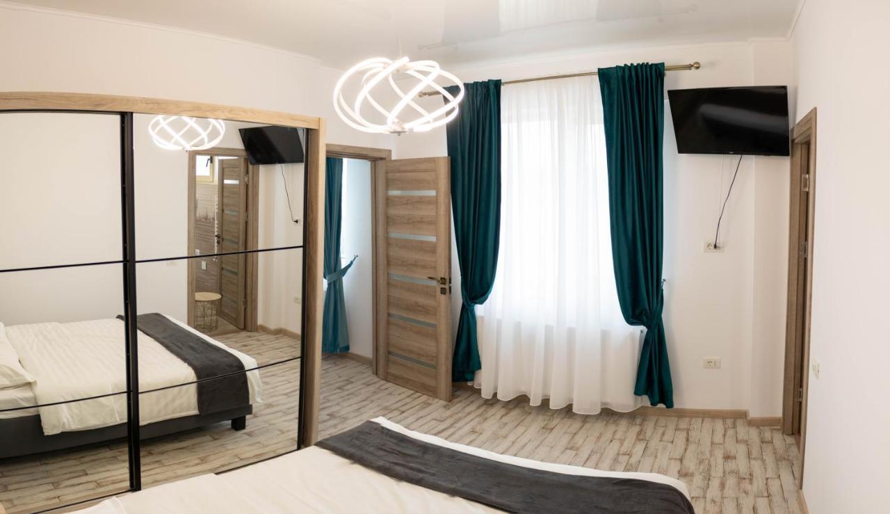 Yzza Apartament Navodari Ngoại thất bức ảnh